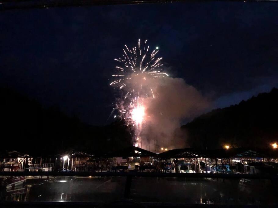 Cabin At The Cove At Watauga Lake Butler المظهر الخارجي الصورة