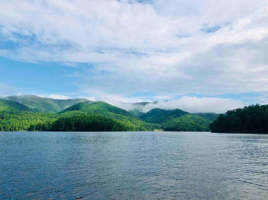 Cabin At The Cove At Watauga Lake Butler المظهر الخارجي الصورة