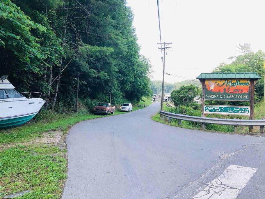Cabin At The Cove At Watauga Lake Butler المظهر الخارجي الصورة